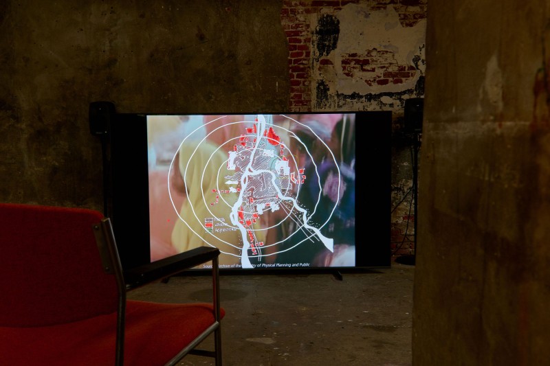 Ola Hassanain, <em>The Line that Follows</em>, 2022, “It hûs is net ien” Kunsthuis SYB, 2024. Photo: Sjoerd Knol.